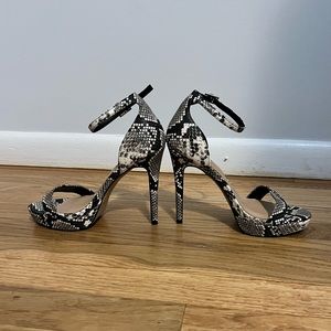 Aldo snake print platform heel sandal - size 6.5